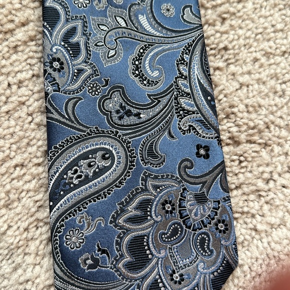 100% Silk Tie Bundle - Picture 7 of 10